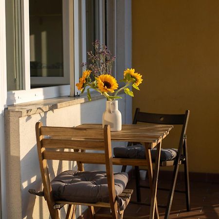 Lucca Roomy Apartment With Balcony And Parking! Exterior photo