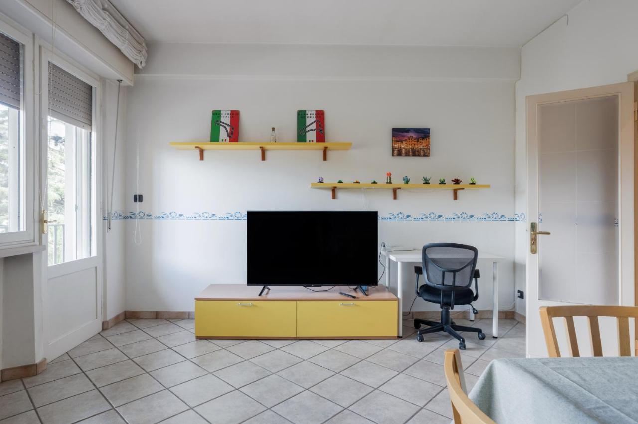 Lucca Roomy Apartment With Balcony And Parking! Exterior photo